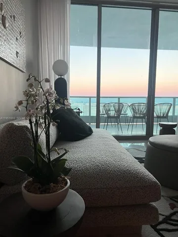 $5,900 | 900 Biscayne Boulevard, Unit 3908, Miami, FL 33132