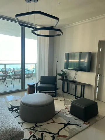 $5,900 | 900 Biscayne Boulevard, Unit 3908, Miami, FL 33132
