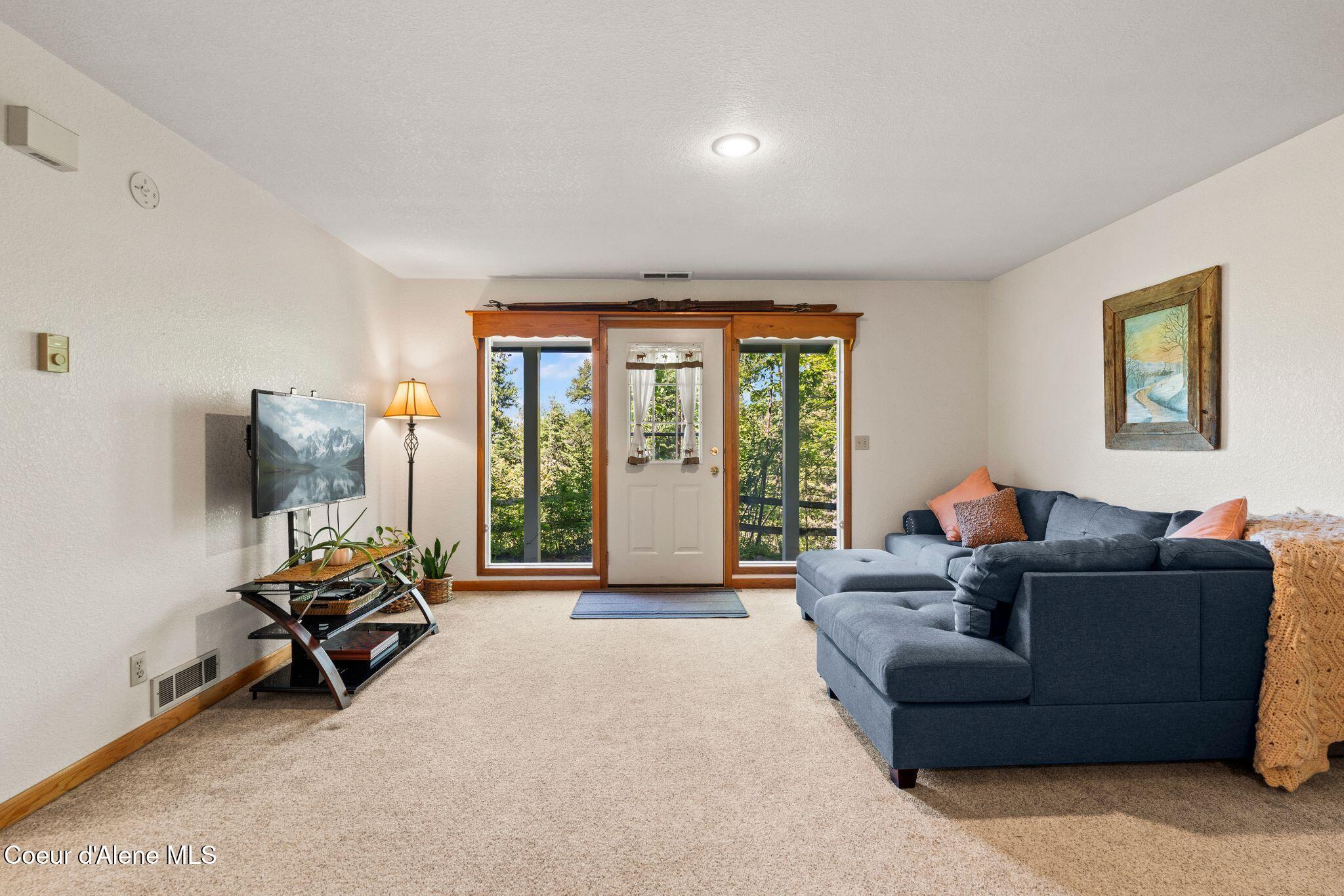 723 Trout Creek Road Hope, ID 83836 - Photo 13 of 36 13-A7409638