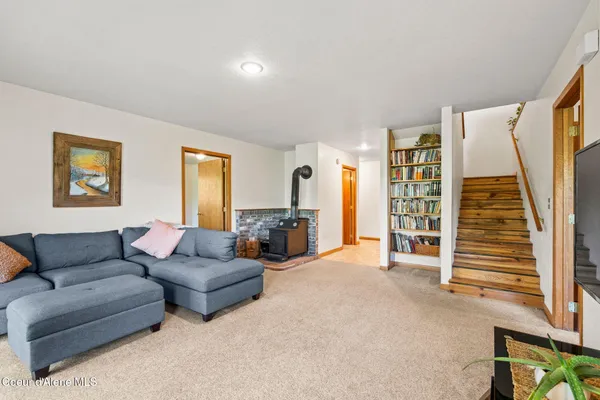 $925,000 | 723 Trout Creek Road, Hope, ID 83836