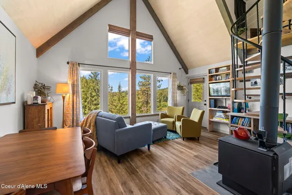 $925,000 | 723 Trout Creek Road, Hope, ID 83836