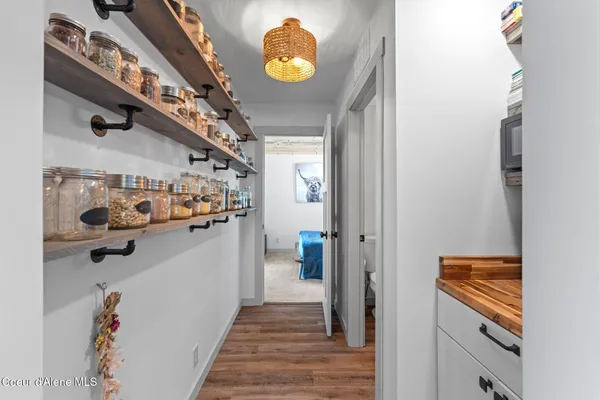 $925,000 | 723 Trout Creek Road, Hope, ID 83836