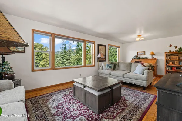 $925,000 | 723 Trout Creek Road, Hope, ID 83836