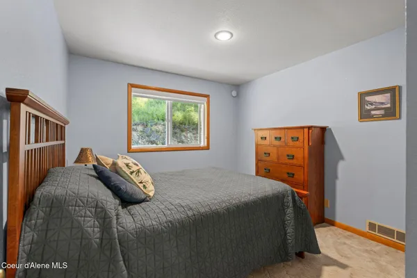 $925,000 | 723 Trout Creek Road, Hope, ID 83836