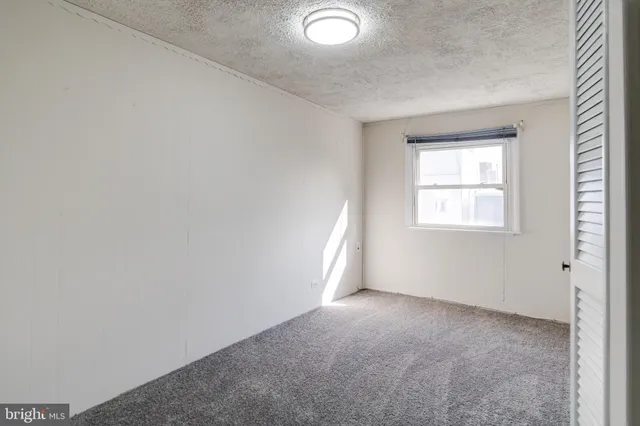an empty room with a empty space