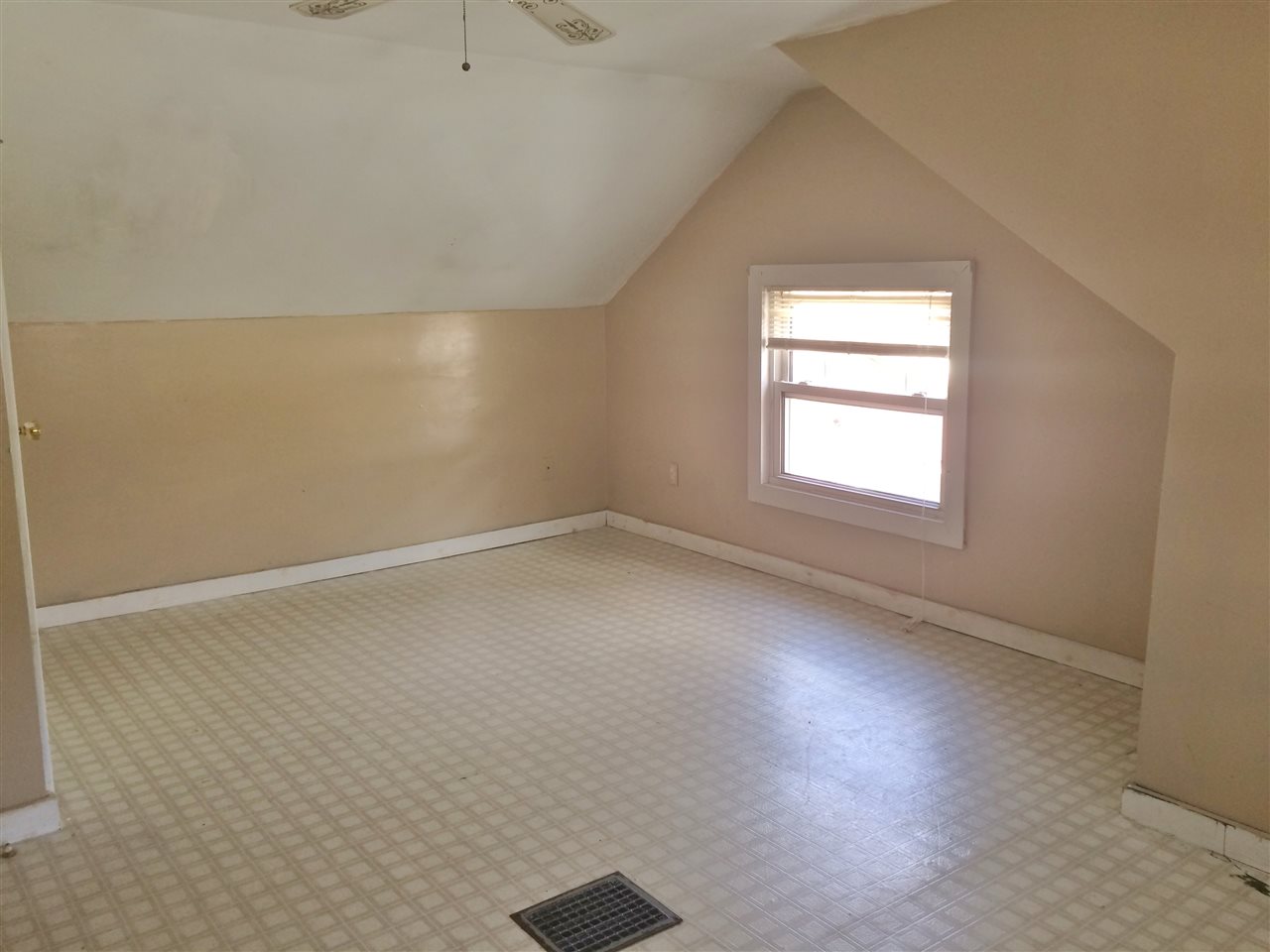 66 Roosevelt Road Claremont, NH 03743 - Photo 22 of 30 Gallery Image 22