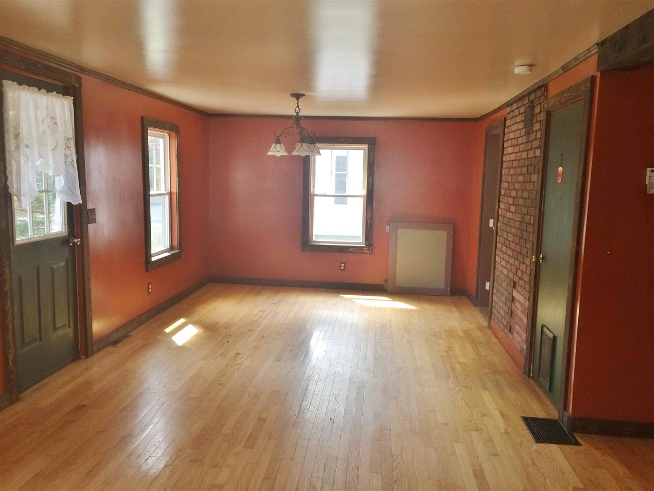 66 Roosevelt Road Claremont, NH 03743 - Photo 10 of 30 Gallery Image 10