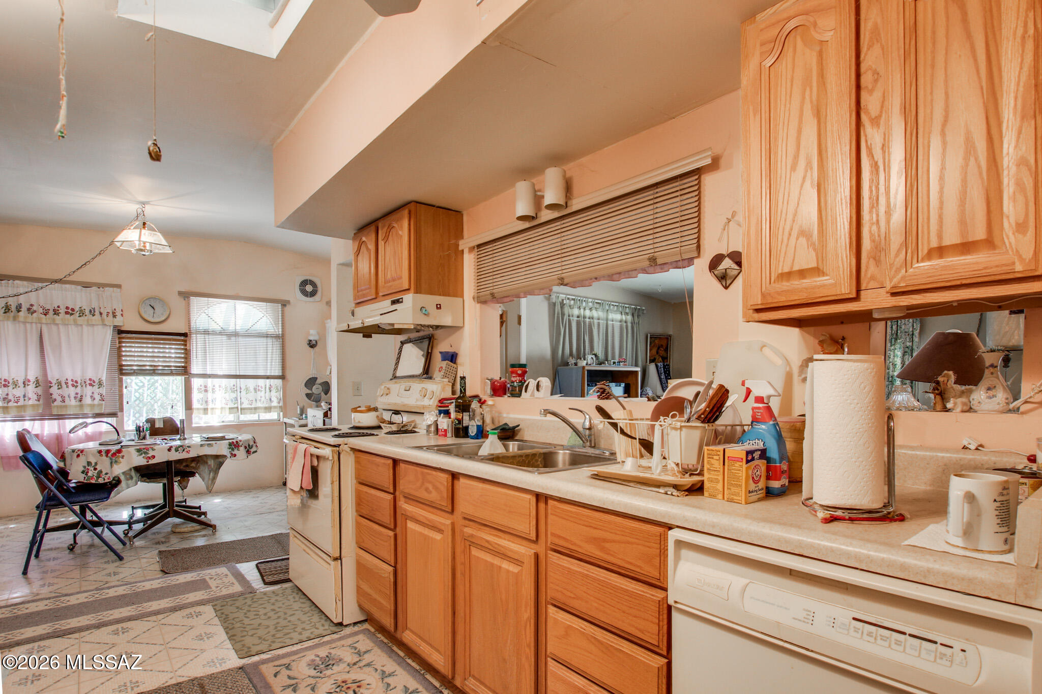 2852 West Milton Road Tucson, AZ 85746 - Photo 5 of 47