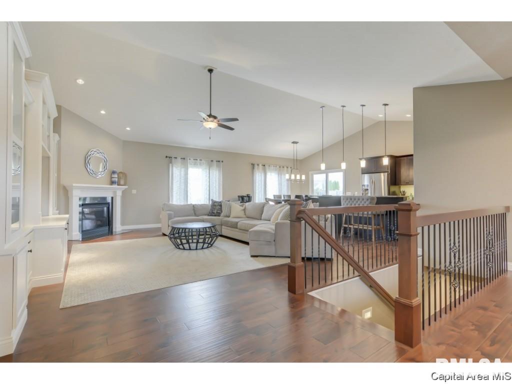3608 Crystal Spring Drive Springfield, IL 62711 - Photo 3 of 31