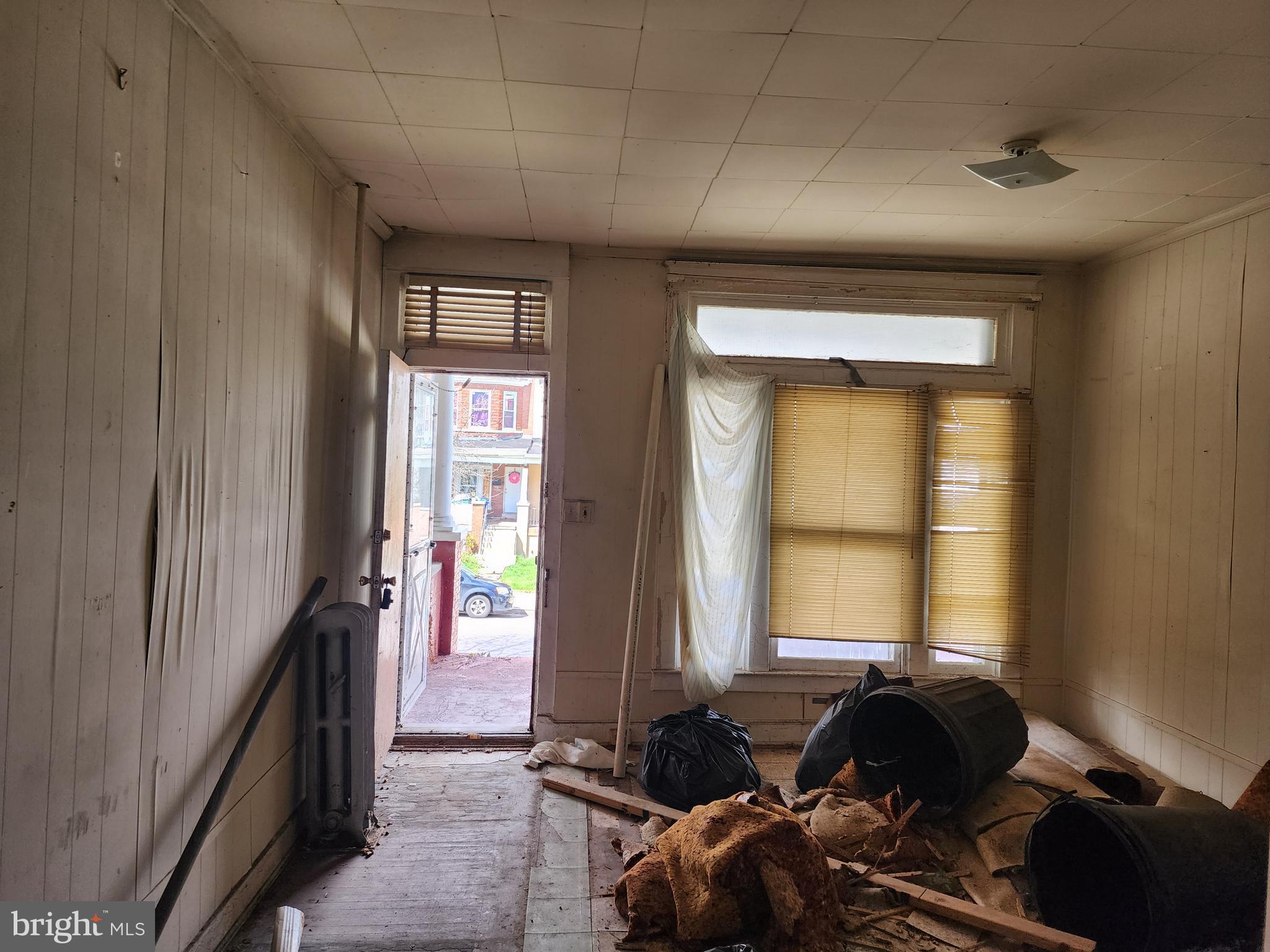 2903 Winchester Street Baltimore, MD 21216 - Photo 4 of 11