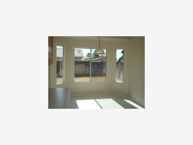 865 Place Road Los Banos, CA 93635 - Photo 4 of 7 Gallery Image 4