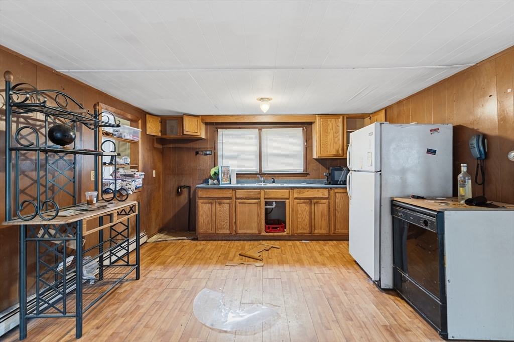 97 Plymouth Avenue Wareham, MA 02538 - Photo 3 of 19