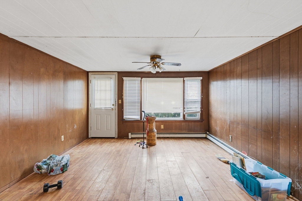 97 Plymouth Avenue Wareham, MA 02538 - Photo 4 of 19