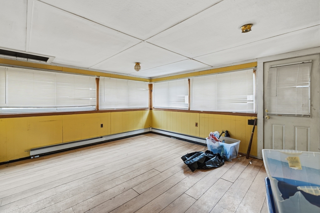 97 Plymouth Avenue Wareham, MA 02538 - Photo 6 of 19