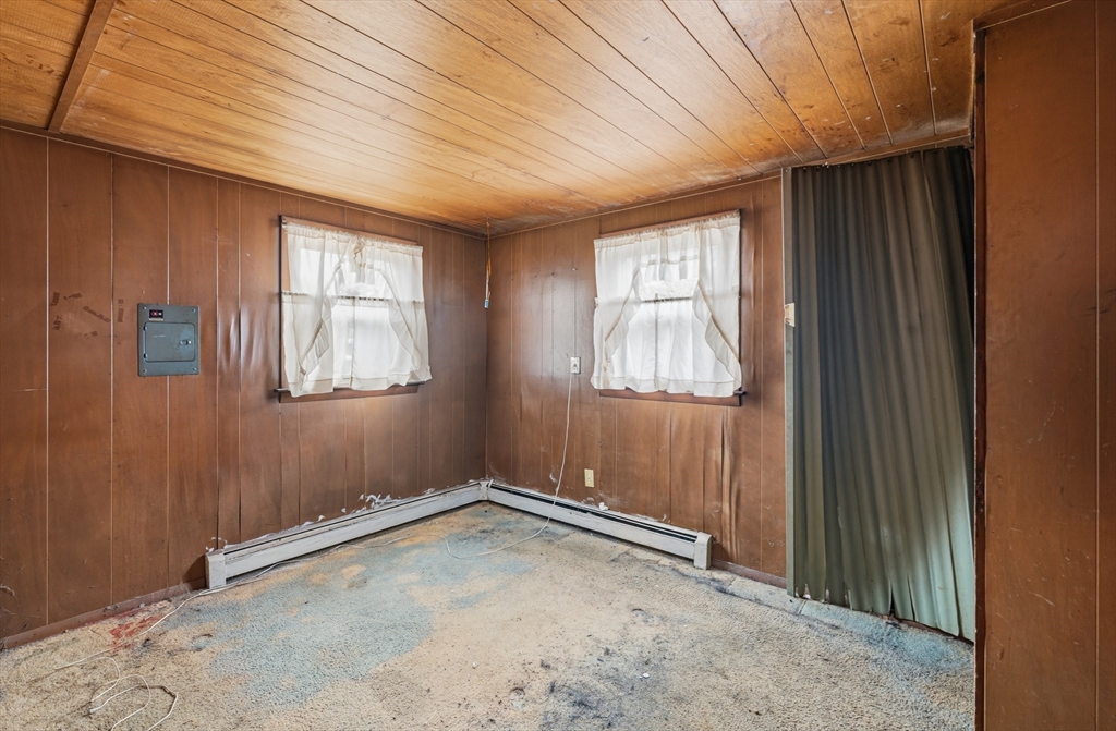 97 Plymouth Avenue Wareham, MA 02538 - Photo 9 of 19