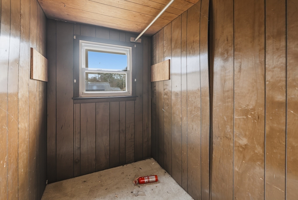 97 Plymouth Avenue Wareham, MA 02538 - Photo 10 of 19