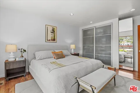 $1,370,000 | 3234 Hillock Drive, Los Angeles, CA 90068