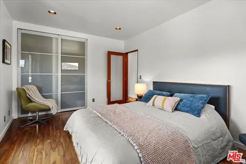 $1,370,000 | 3234 Hillock Drive, Los Angeles, CA 90068