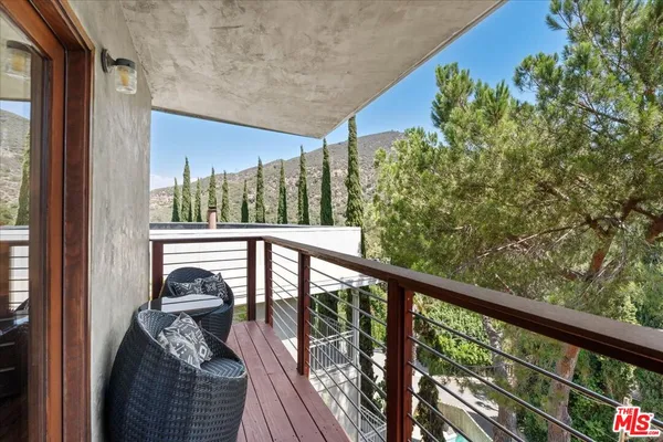 $1,430,000 | 3234 Hillock Drive, Los Angeles, CA 90068