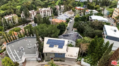 $1,370,000 | 3234 Hillock Drive, Los Angeles, CA 90068