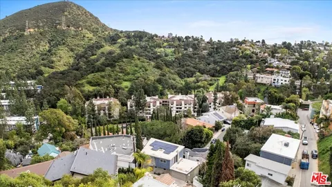 $1,370,000 | 3234 Hillock Drive, Los Angeles, CA 90068