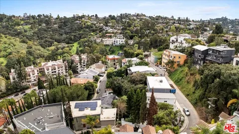 $1,370,000 | 3234 Hillock Drive, Los Angeles, CA 90068