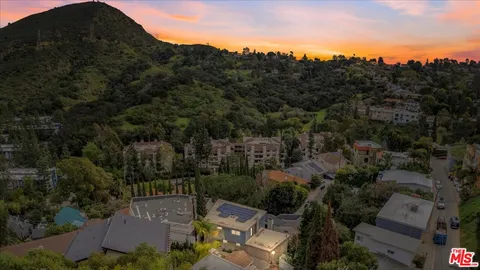 $1,370,000 | 3234 Hillock Drive, Los Angeles, CA 90068