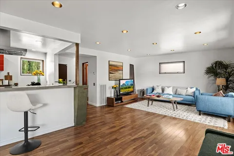 $1,370,000 | 3234 Hillock Drive, Los Angeles, CA 90068