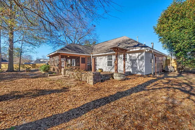 $325,000 | 180 Cottonwood Court, North Augusta, SC 29860