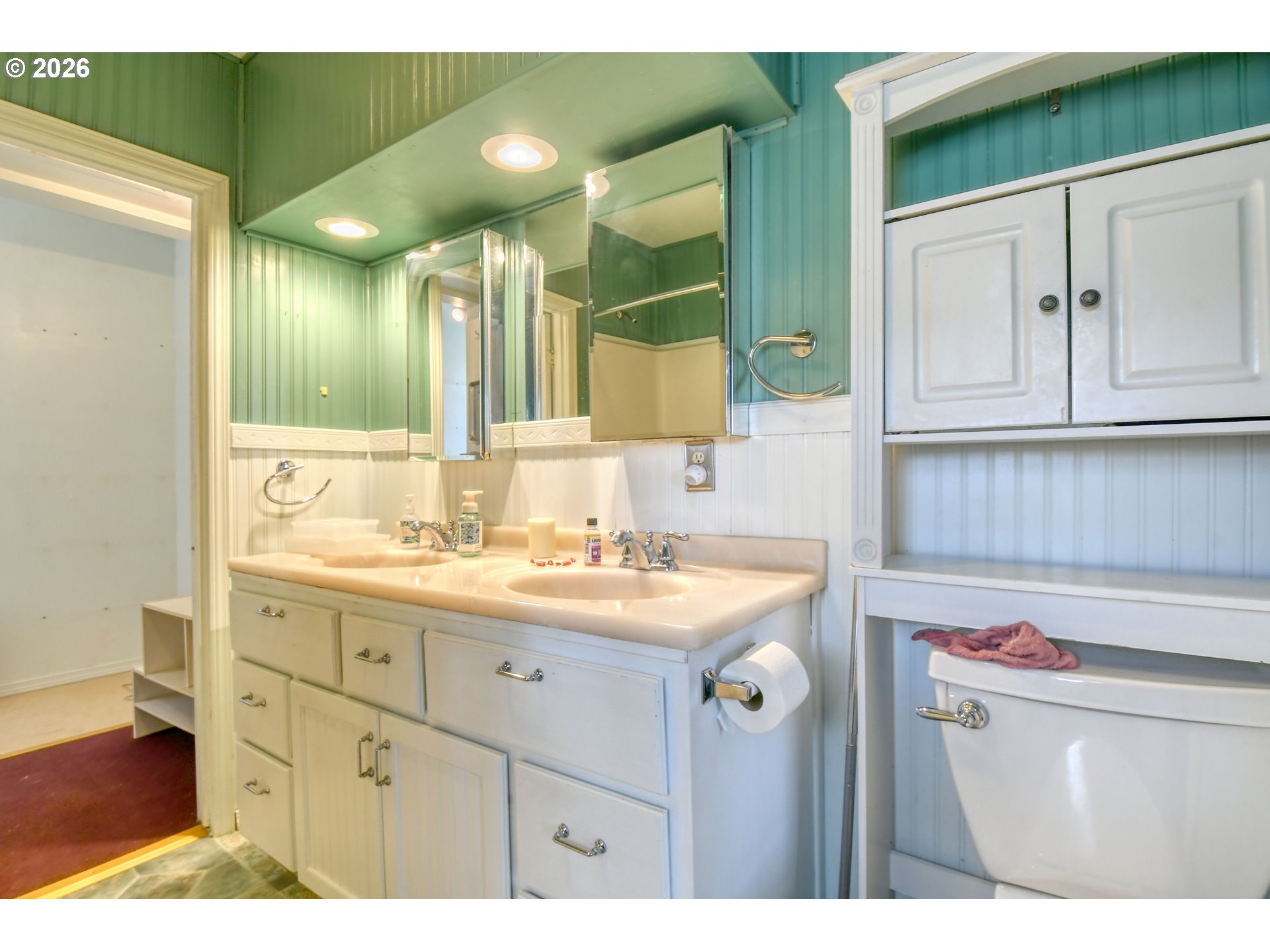 554 West High Street Athena, OR 97813 - Photo 22 of 46 a bathroom with a sink and a mirror