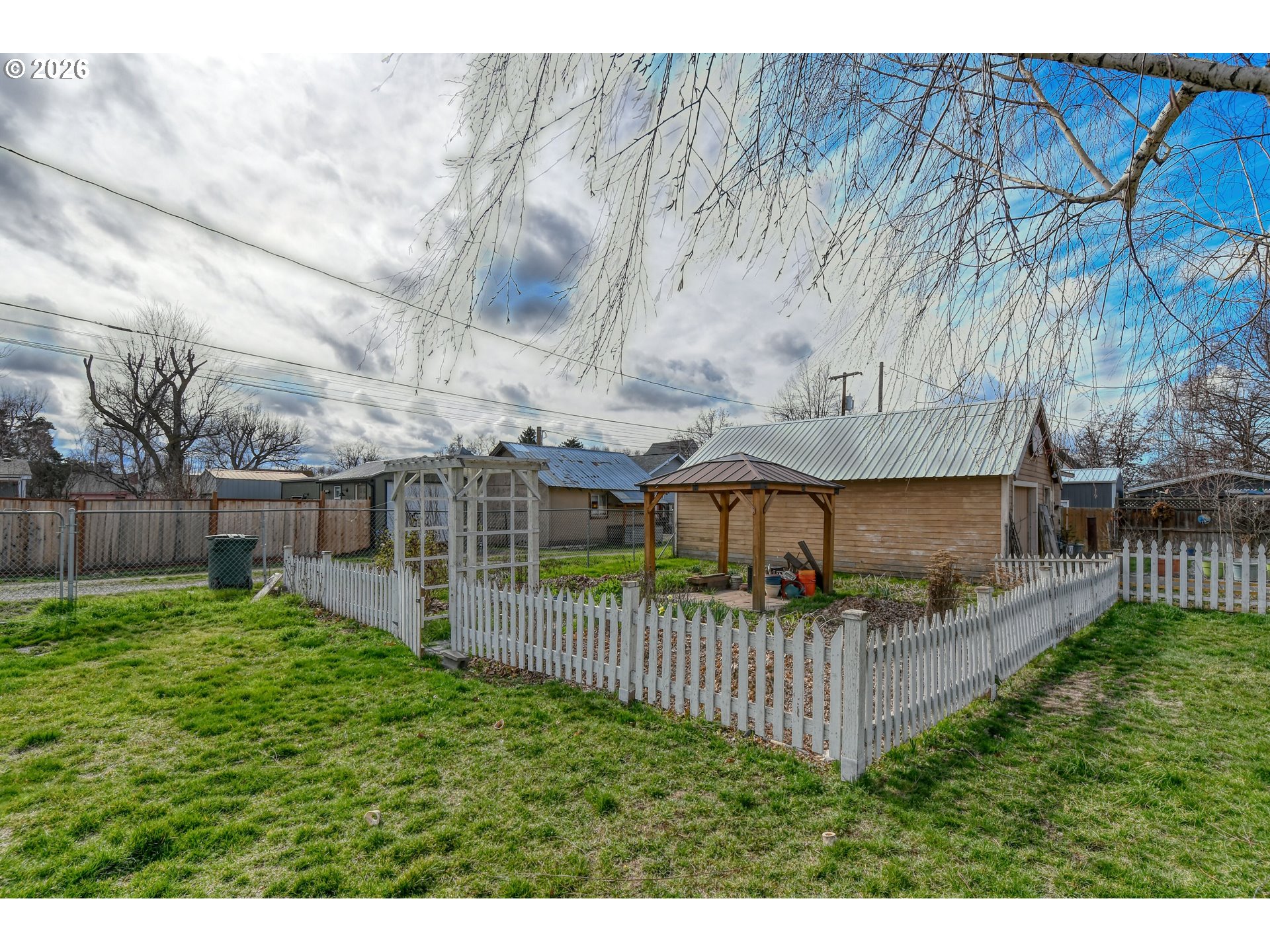 554 West High Street Athena, OR 97813 - Photo 32 of 46 a view of a backyard