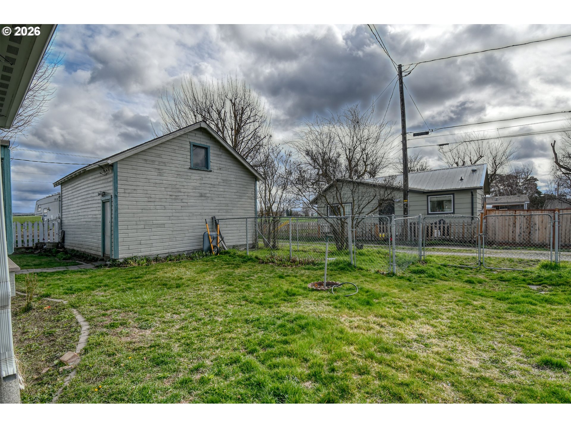 554 West High Street Athena, OR 97813 - Photo 39 of 46 a backyard of a house with lots of green space