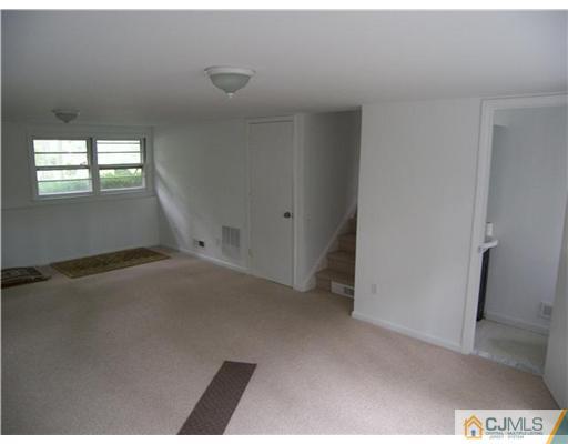 5 Huntington Road Edison, NJ 08820 - Photo 6 of 7 a view of empty room