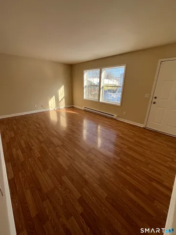 $1,975 | 27 Thomas Street, New Britain, CT 06051