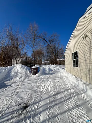 $1,975 | 27 Thomas Street, New Britain, CT 06051