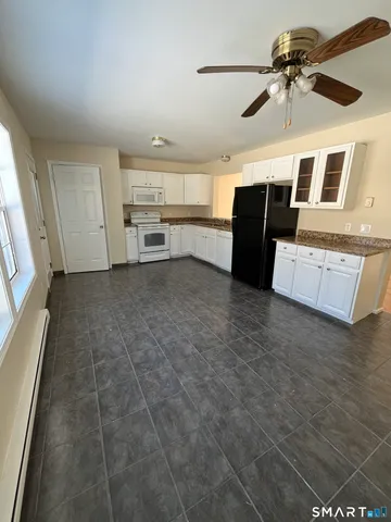 $1,975 | 27 Thomas Street, New Britain, CT 06051