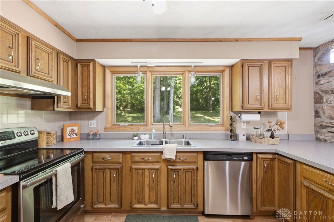 4142 Clayton Road Brookville, OH 45309 - Photo 25 of 80