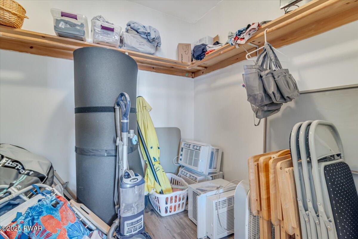 141 Paupack Road Greentown, PA 18426 - Photo 33 of 52 Walk-In Closet