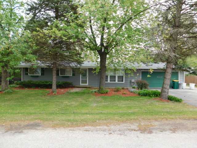 505 Castle Road McHenry, IL 60051 - Photo 1 of 20 Gallery Image 1