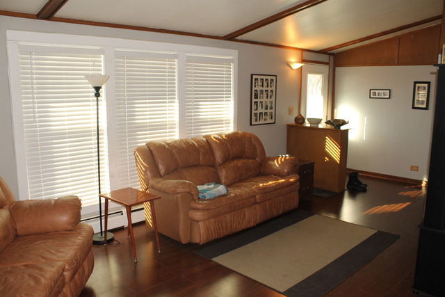 505 Castle Road McHenry, IL 60051 - Photo 4 of 20 Gallery Image 4
