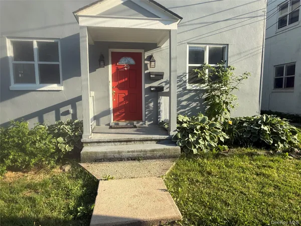 $2,300 | 29 Spring Street, Unit A, Haverstraw, NY 10927