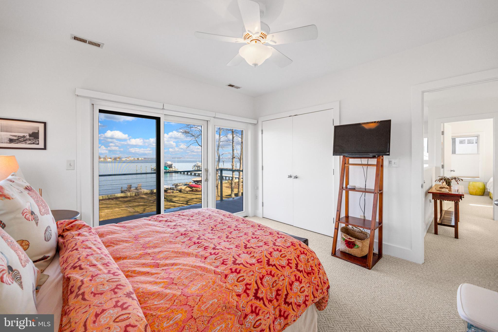 3803 Thomas Point Road Annapolis, MD 21403 - Photo 21 of 42 Lounge in bed and take in the views