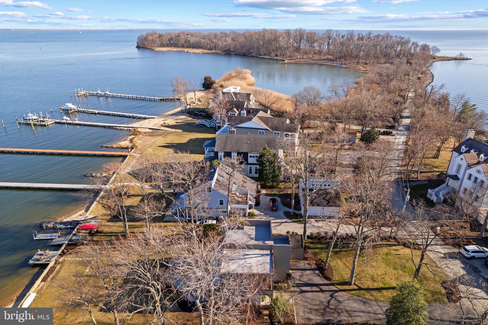 Walking distance to Thomas Point Park