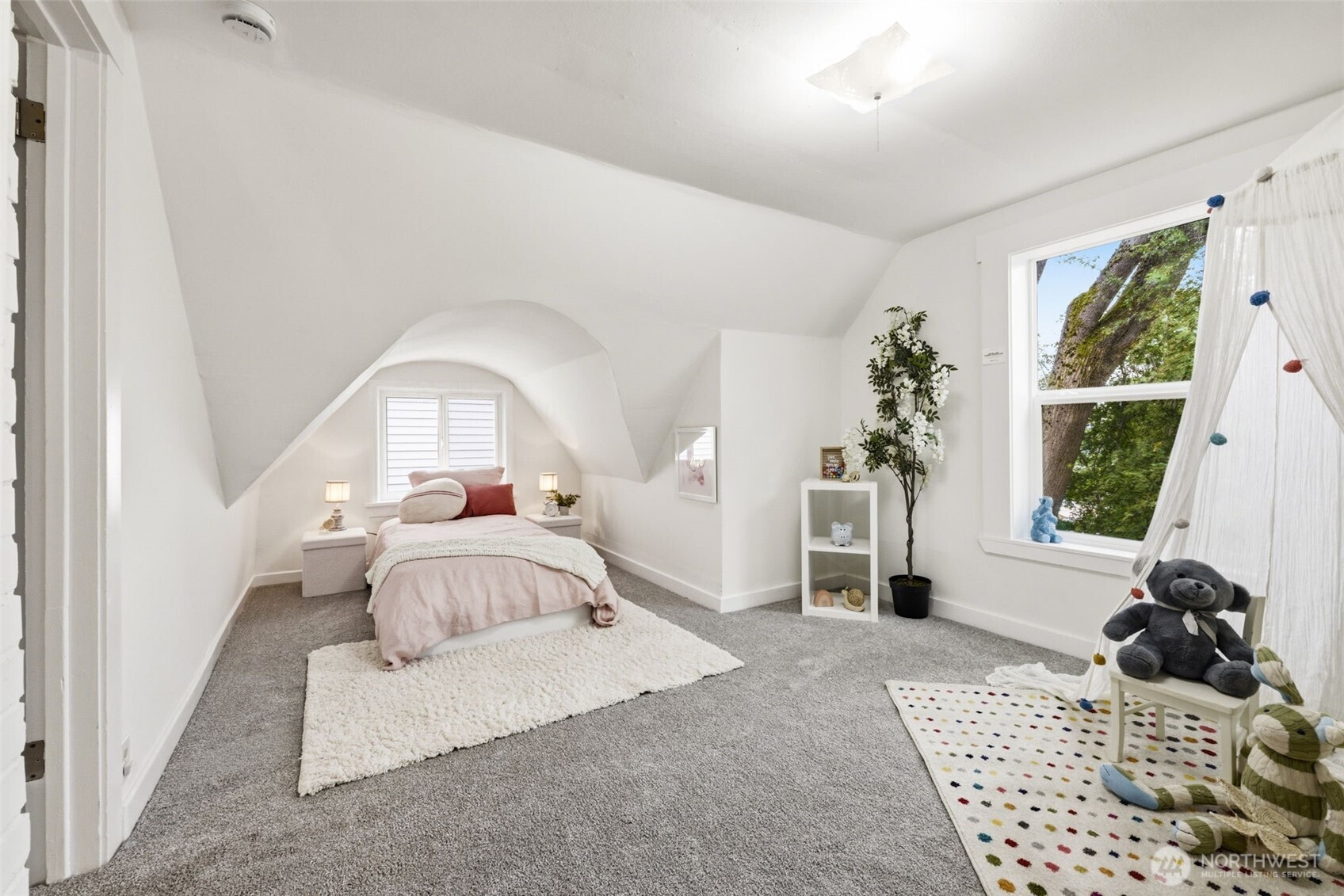 421 North 40th Street Seattle, WA 98103 - Photo 23 of 40