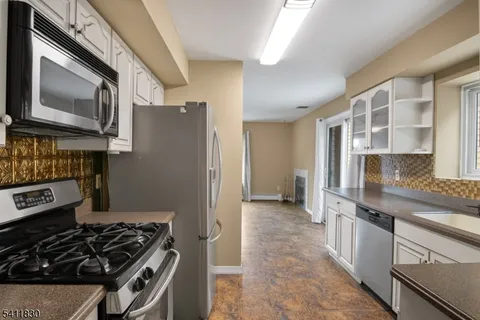 $549,900 | 31 Independence Way, Rockaway, NJ 07866