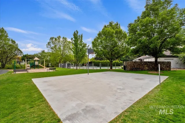 $775,000 | 8504 West Pool Court, Garden City, ID 83714