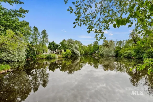 $775,000 | 8504 West Pool Court, Garden City, ID 83714