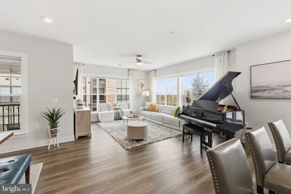 $669,000 | 102 St Ives Place, Unit 307, Oxon Hill, MD 20745