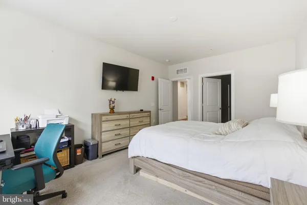 $669,000 | 102 St Ives Place, Unit 307, Oxon Hill, MD 20745