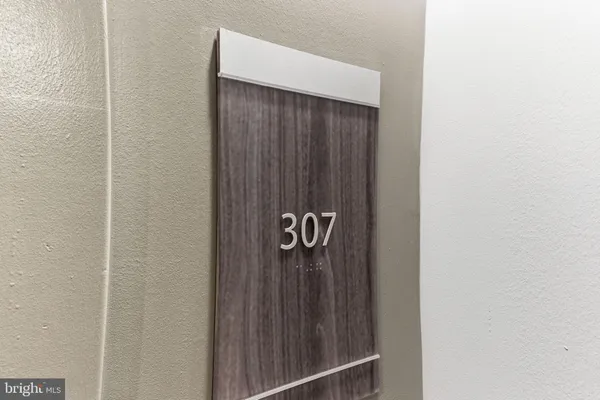 $669,000 | 102 St Ives Place, Unit 307, Oxon Hill, MD 20745